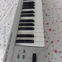 Миди клавиатура Roland PC - 200MK II, снимка 3 - Синтезатори - 44834190