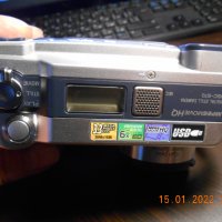 Sony Cyber-shot DSC-S70 3.1MP - vintage 2000, снимка 2 - Фотоапарати - 35758054