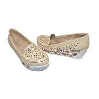 Дамски ежедневни обувки на платформа в бежево , снимка 2 - Дамски ежедневни обувки - 44142701
