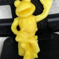жабокът Кермит пластмасова играчка на 30 години, снимка 2 - Други ценни предмети - 40159167