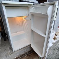 Хладилник Zanussi с вътрешна камера модел : ZC 194 R Зануси, снимка 14 - Хладилници - 41902197