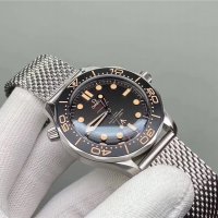 Мъжки часовник OMEGA Seamaster Diver 300M 007 Edition с автоматичен механизъм, снимка 3 - Мъжки - 37223692