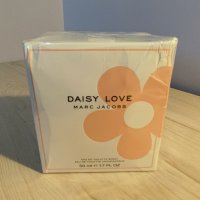 Marc Jacobs Daisy Love, снимка 1 - Дамски парфюми - 44337615