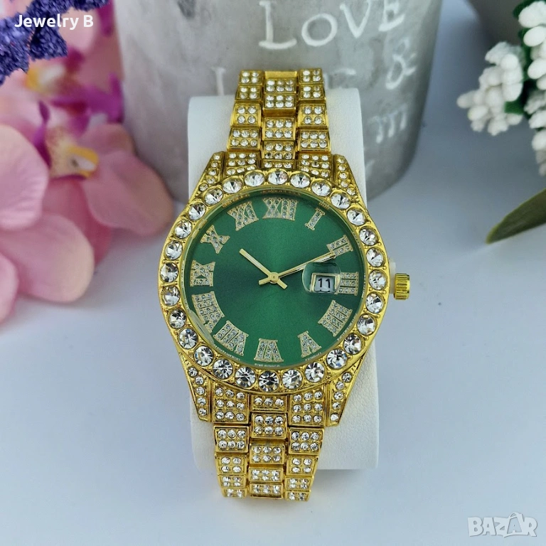 Дамски часовник с кристали, снимка 1