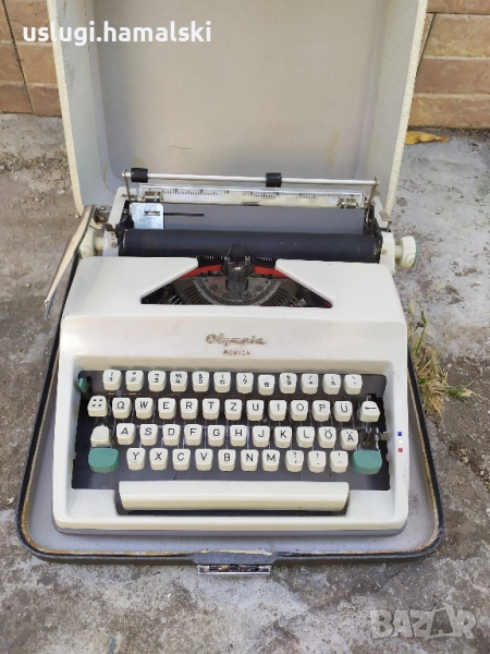 Стара пишеща машина Olimpia, снимка 1