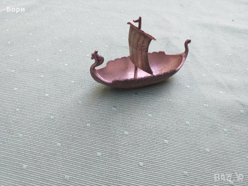 Метален сувенир, снимка 1