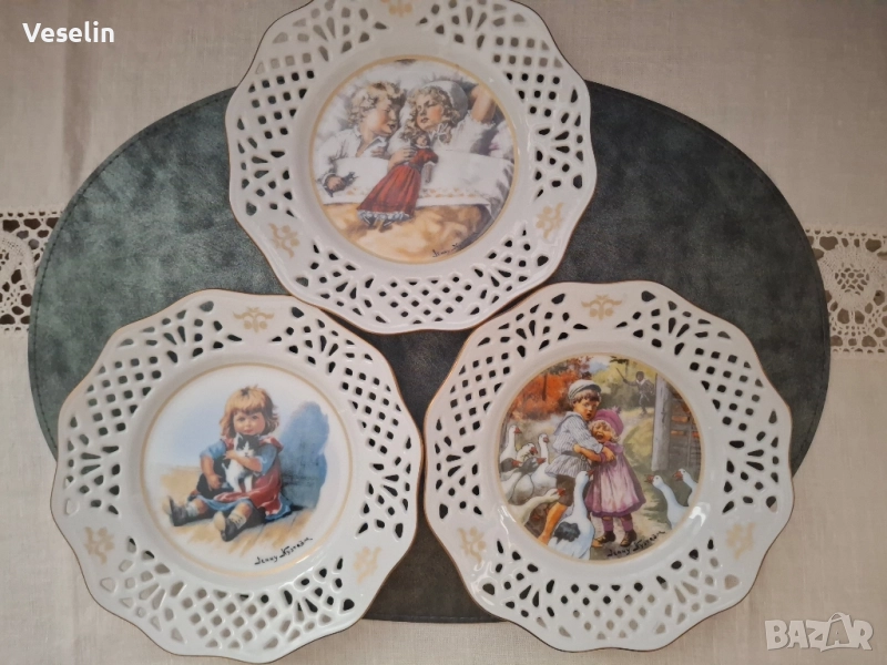Комплект колекционерски чинии за стена , снимка 1