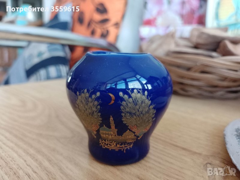 порцеланова вазичка от Сирия, снимка 1