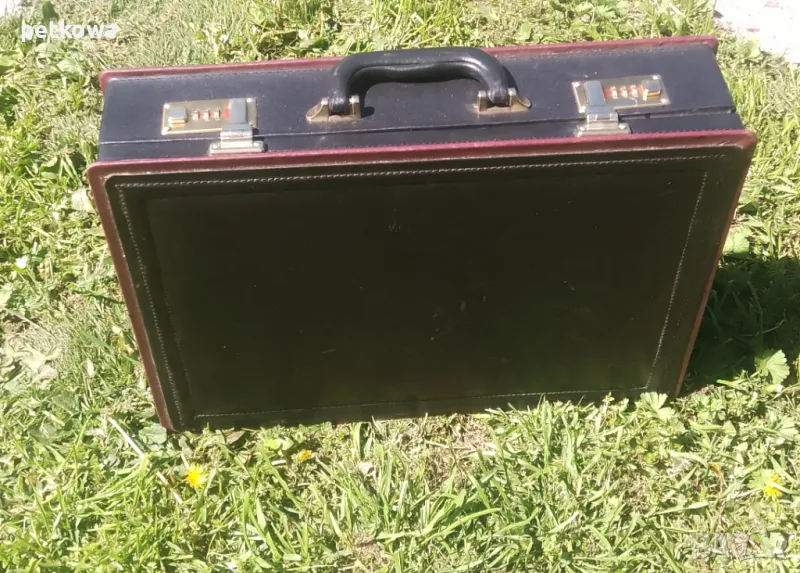 Луксозно дипломатическо куфарче с цифрови  ключалки, снимка 1