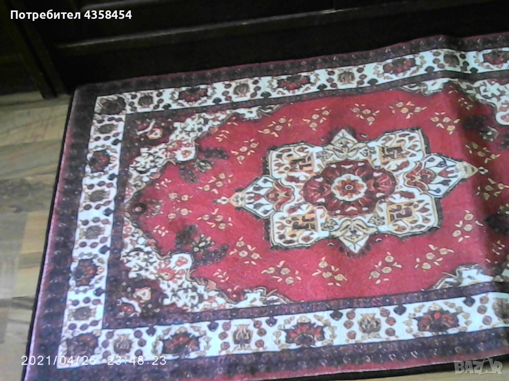 продавам постелки за баня и малко келимче, снимка 1