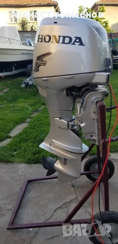 Двигател за лодка Honda 