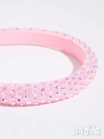 Диадема с кристали, вдъхновена от Petite Fleur, снимка 4 - Аксесоари за коса - 48275607