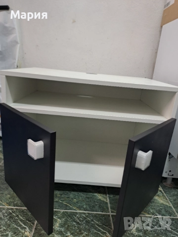 Етажерки 2бр. и TV шкафче на колелца, снимка 3 - Етажерки - 50652335