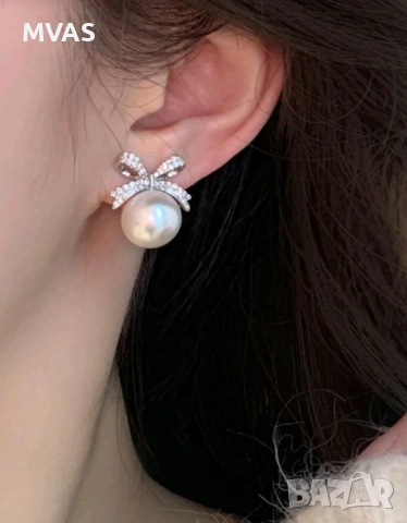 Нови коледни обеци топки перли с блестяща панделка, снимка 3 - Обеци - 52849813