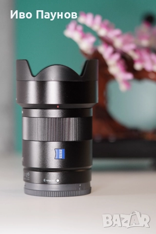 Обектив Sony Zeiss Sonnar T* 24mm f/1.8 за e-mount asp-c [като нов], снимка 1