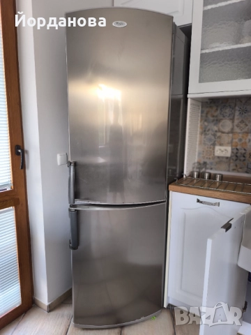 Хладилник Whirlpool инокс с фризер, снимка 1