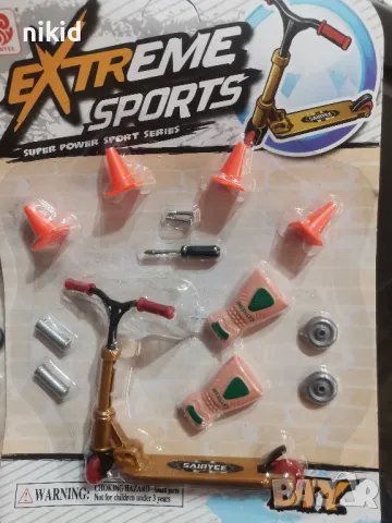 Мини Тротинетка за пръсти Фингърборд STREET extreme sports играчка, снимка 2 - Фигурки - 50231760
