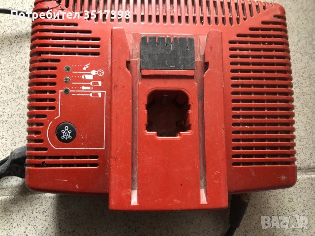 Зарядно Нilti , снимка 2 - Винтоверти - 39849466