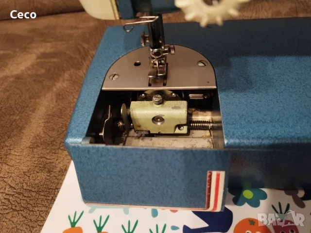 продавам ретро портативна шевна машина , снимка 7 - Шевни машини - 48446768