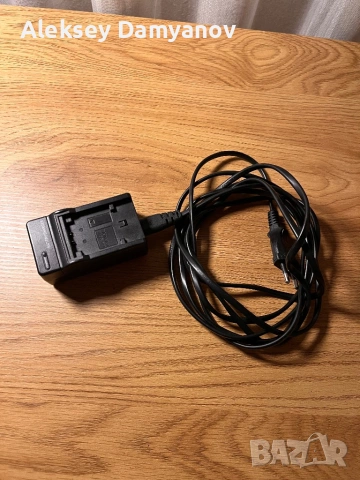 Sony Handycam FDR-AX33 – 4K видеокамера (пълен комплект), снимка 6 - Камери - 53540907