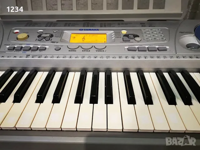 Синтезатор клавир YAMAHA PSR-275 пиано с 5 октави динамична клавиатура, снимка 4 - Синтезатори - 49226333