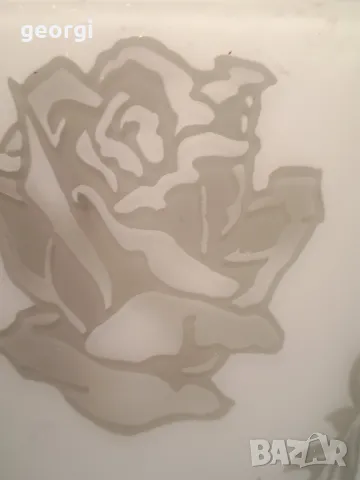 голяма стъклена ваза с рози 24/1, снимка 3 - Вази - 49411235