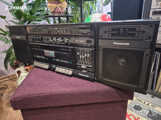 Японски радиокасетофон Panasonic RX-CW43, с добър външен вид и с чудесен звук + подарък, снимка 3 - Радиокасетофони, транзистори - 52021707
