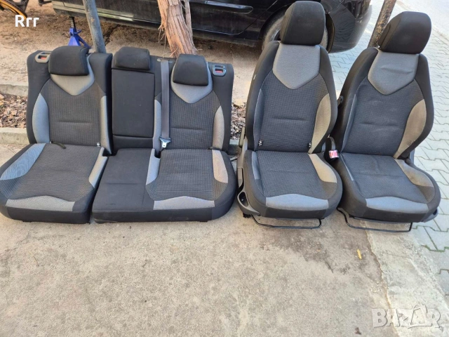 Седалки за пежо 308 хечбек, снимка 2 - Части - 53656082