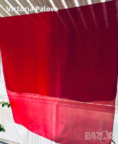 Луксозен копринен шал YAM YAM - OMBRE RUBY RED, снимка 9 - Шалове - 52924211
