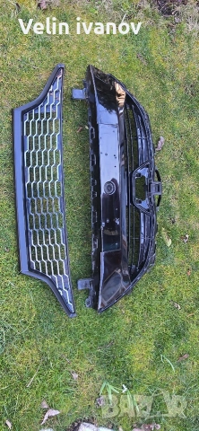 решетка предна броня за тойота ярис, снимка 2 - Части - 53664064