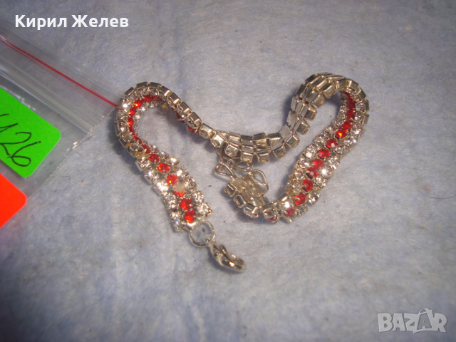 КРАСИВА ПОСРЕБРЕНА ИНКРУСТИРАНА с ФАСЕТИРАНИ ЦВЕТНИ КРИСТАЛИ АРТ ДЕКО СТИЛ ГРИВНА 26126, снимка 2 - Гривни - 36363101