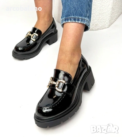 Дамски мокасини Paola от лачена кожа на висок ток с кристали, 2цвята , снимка 4 - Дамски ежедневни обувки - 53406922