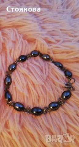 Сребърна гривна с дванадесет камъка от вида котешко око с дължина  17. 5 см - 18 см