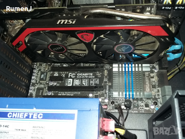 Продавам компютър Gigabyte X79, осемядрен Е5-2670, 32GB RAM, MSI R9 280X, SSD XPG 256GB+1TB HDD, снимка 5 - Геймърски - 30867538