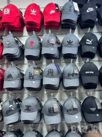 шапка с козирка celine nike karl lagerfeld hermes burberry ami amiri miu miu guess Adidas , снимка 6 - Шапки - 50592735