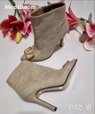 Valentino дамски боти , снимка 2 - Дамски боти - 48426192