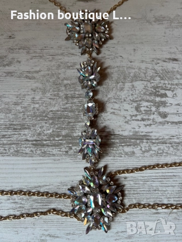 Бижу за цялото тяло с цветни камъчета които минават през гърдите и златен синджир за врата и талията, снимка 4 - Колиета, медальони, синджири - 52119708