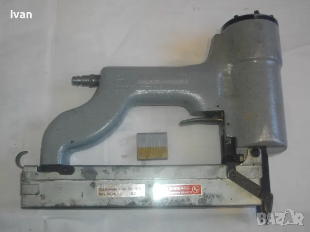 Американски пневматичен такер като нов SENCO Model K - Made in USA за скоби до 30 мм Отличен Профи, снимка 3 - Други инструменти - 47717853