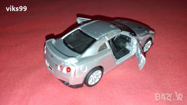 Nissan GT-R 2009 Maisto 1:40, снимка 4 - Колекции - 42000090