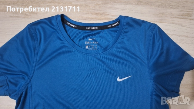 Дамска спортна тениска Nike , снимка 3 - Тениски - 52258536