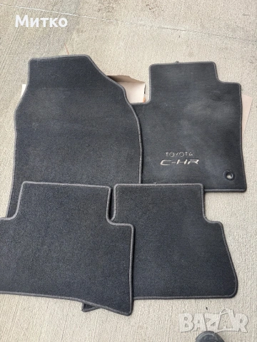 Стелки оригинални за Toyota Ch-r