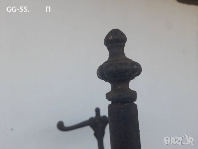 Стара метална рядка закачалка , снимка 3 - Антикварни и старинни предмети - 52436308