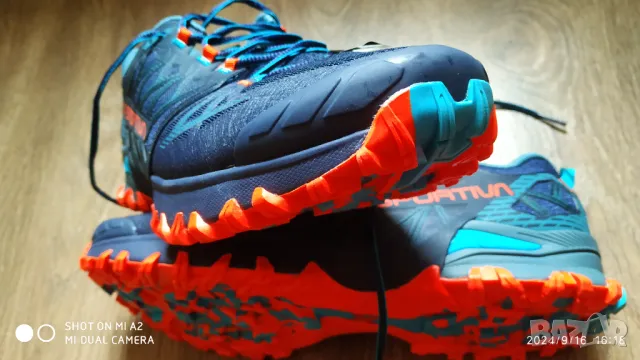 La Sportiva Bushido 3 Wide Deep Sea/Cherry Tomato , снимка 12 - Маратонки - 47258352