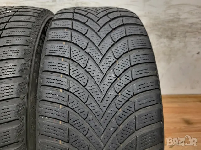 2 бр. 235/50/18 Semperit DOT3922 / зимни гуми, снимка 3 - Гуми и джанти - 48931465