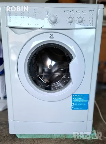 Страхотна пералня Indesit IWSC5105, снимка 3 - Перални - 56045792