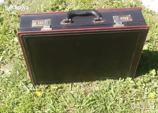 Луксозно дипломатическо куфарче с цифрови  ключалки, снимка 1