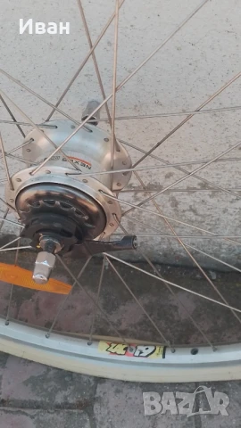 Задна ,алуминиева капла със  8  вътрешни скорости ., снимка 2 - Части за велосипеди - 50993900