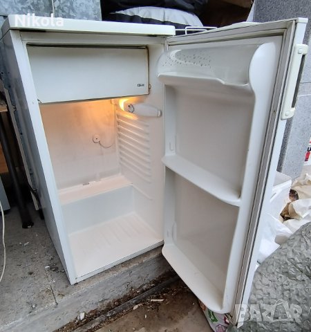 Хладилник Zanussi с вътрешна камера модел : ZC 194 R Зануси, снимка 14 - Хладилници - 41902197