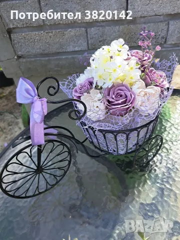 Подаръчно колело с сапунени цветя 