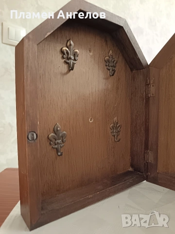 Винтидж кутия за ключове, масив дъб, огледало, месингов обков , снимка 10 - Антикварни и старинни предмети - 53790602